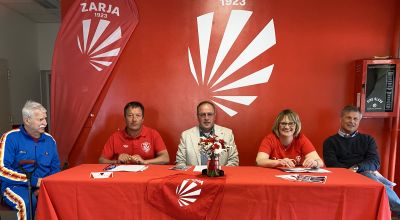La presentazione del torneo di calcio giovanile Zarja International Cup 2024: (da sin) Ivan Peterlin, Andrea Vremec, Robert Kalc, Jana Ban e Roberto Cheber