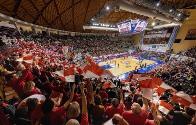 La replica della società: "Aperti al confronto col tifo organizzato, ma le regole vanno rispettate"