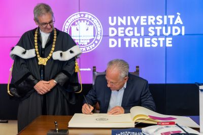 La laurea a Velasco: "Che orgoglio, in Argentina abbandonai gli studi a causa del golpe"