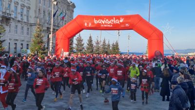 Sotto un bel sole, boom di presenze alla Bavisela di Natale