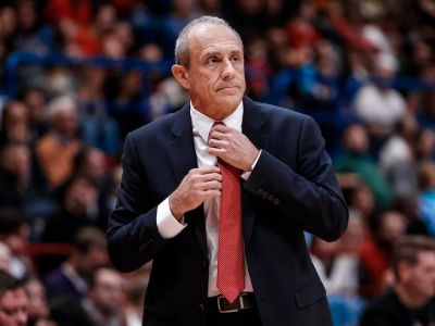 Messina si dimette dopo il ko con Trieste, sulla panchina dell'Olimpia c'è Poeta