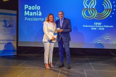 A Paolo Manià, presidente del Comitato Trieste/Gorizia, la Medaglia bronzea del Comune
