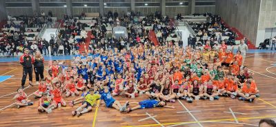 "Evviva il Minibasket": 250 bambini ad Aquilinia per la consueta festa di Natale