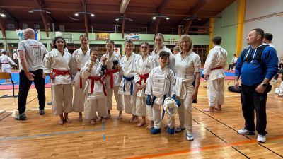 Otto medaglie a Postumia per una splendida Karate Do Trieste