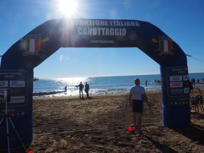 Beach sprint, primo raduno a Lignano con 26 atleti e i tecnici Barbo e Tedesco