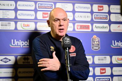 Neven Spahija, chapeau all'ultimo dei... romantici