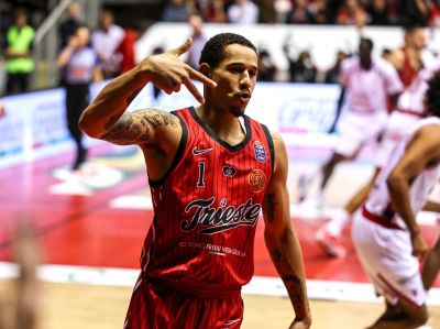 Trieste balbetta, ma trova l'overtime e vince: sconfitta Reggio Emilia