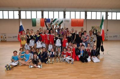 400 giovani pattinatori al 23° trofeo Gioni - 9° memorial Tirreni 